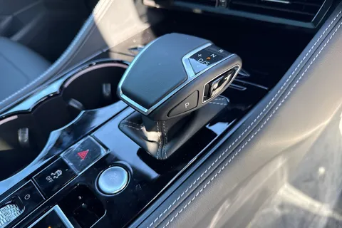 Volkswagen Touareg 3.0 TDI V6 Black Edition Tiptronic 4Motion Euro 6 (s/s) 5dr Thumbnail #23