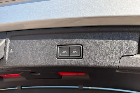 Volkswagen Touareg 3.0 TDI V6 Black Edition Tiptronic 4Motion Euro 6 (s/s) 5dr Thumbnail #30