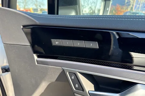 Volkswagen Touareg 3.0 TDI V6 Black Edition Tiptronic 4Motion Euro 6 (s/s) 5dr Thumbnail #34