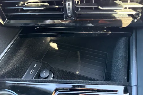 Volkswagen Touareg 3.0 TDI V6 Black Edition Tiptronic 4Motion Euro 6 (s/s) 5dr Thumbnail #50