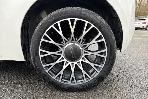 YC25ZTG FIAT 500 1.0 MHEV Top Euro 6 (s/s) 3dr Thumbnail #12