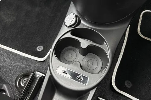 YC25ZTG FIAT 500 1.0 MHEV Top Euro 6 (s/s) 3dr Thumbnail #38