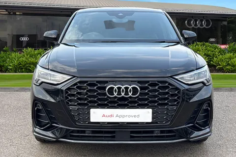 KD23GXE Audi Q3 Black Edition 35 TDI  150 PS S tronic Thumbnail #7