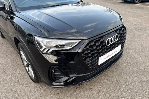 KD23GXE Audi Q3 Black Edition 35 TDI  150 PS S tronic Thumbnail #10