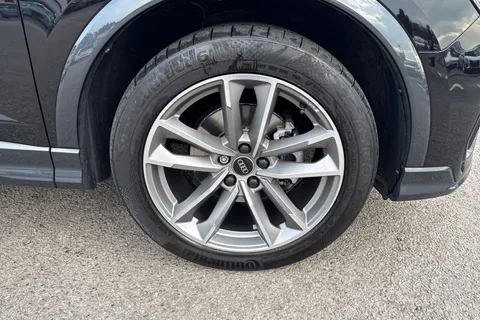 KD23GXE Audi Q3 Black Edition 35 TDI  150 PS S tronic Thumbnail #13
