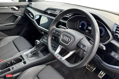KD23GXE Audi Q3 Black Edition 35 TDI  150 PS S tronic Thumbnail #15