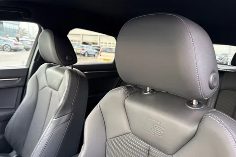 KD23GXE Audi Q3 Black Edition 35 TDI  150 PS S tronic Thumbnail #25
