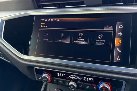 KD23GXE Audi Q3 Black Edition 35 TDI  150 PS S tronic Thumbnail #38