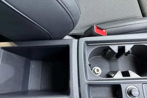 KD23GXE Audi Q3 Black Edition 35 TDI  150 PS S tronic Thumbnail #51