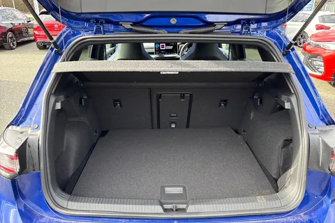 DF75WOR Volkswagen Golf 2.0 TSI 333 R 4Motion 5dr DSG | Heated Seats | Pan Roof Thumbnail #7