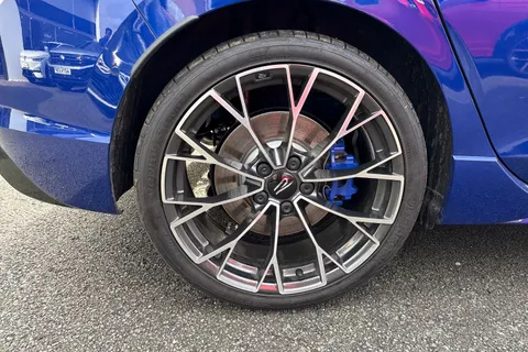 DF75WOR Volkswagen Golf 2.0 TSI 333 R 4Motion 5dr DSG | Heated Seats | Pan Roof Thumbnail #11