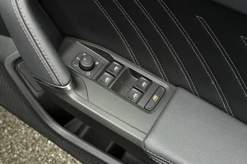 KR25NUJ CUPRA Formentor 2.0 TSI VZ2 DSG 4Drive Euro 6 (s/s) 5dr Thumbnail #24