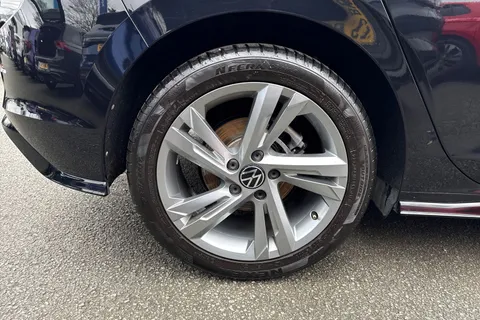 DE22RXD Volkswagen Golf 1.5 TSI R-Line 5dr | Adaptive Cruise Control | Rear Tinted Glass Thumbnail #12