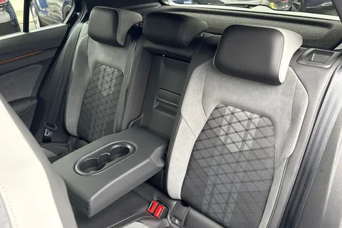 DE22RXD Volkswagen Golf 1.5 TSI R-Line 5dr | Adaptive Cruise Control | Rear Tinted Glass Thumbnail #20
