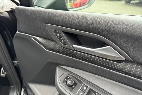 DE22RXD Volkswagen Golf 1.5 TSI R-Line 5dr | Adaptive Cruise Control | Rear Tinted Glass Thumbnail #22