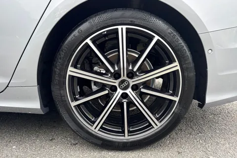 11 of 65 for Audi A6 Avant Avant Black Edition 40 TFSI 204 PS S tronic