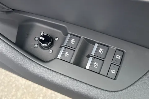 20 of 65 for Audi A6 Avant Avant Black Edition 40 TFSI 204 PS S tronic