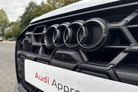 26 of 65 for Audi A6 Avant Avant Black Edition 40 TFSI 204 PS S tronic