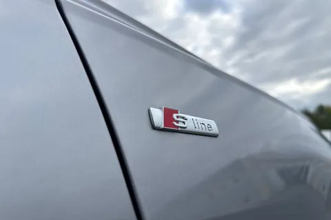 28 of 65 for Audi A6 Avant Avant Black Edition 40 TFSI 204 PS S tronic