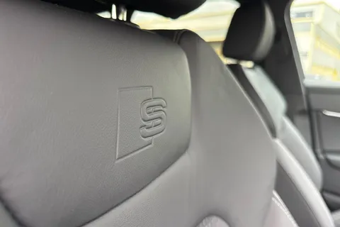 42 of 65 for Audi A6 Avant Avant Black Edition 40 TFSI 204 PS S tronic