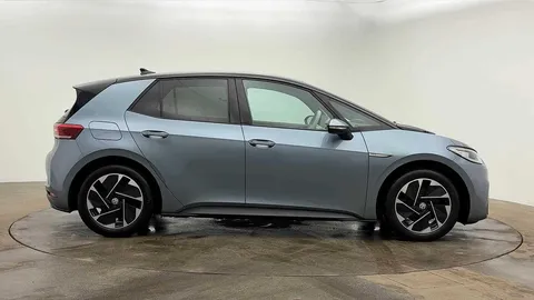4 of 10 for Volkswagen ID.3 150kW Tech Pro Performance 58kWh⭐Sunroof, Keyless, Rear camera, Heated Seat