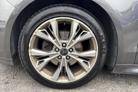 CE18BAV Ford Mondeo 2.0 TDCi ST-Line Euro 6 (s/s) 5dr Thumbnail #12