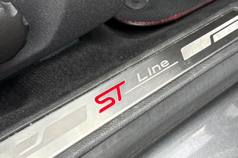 CE18BAV Ford Mondeo 2.0 TDCi ST-Line Euro 6 (s/s) 5dr Thumbnail #30