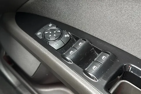 CE18BAV Ford Mondeo 2.0 TDCi ST-Line Euro 6 (s/s) 5dr Thumbnail #35