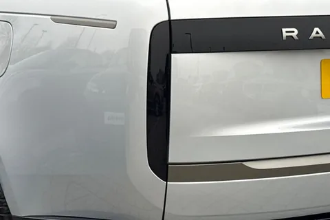 KW24LAO Land Rover Range Rover 3.0 P460e HSE 5dr Thumbnail #21