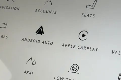 KW24LAO Land Rover Range Rover 3.0 P460e HSE 5dr Thumbnail #39