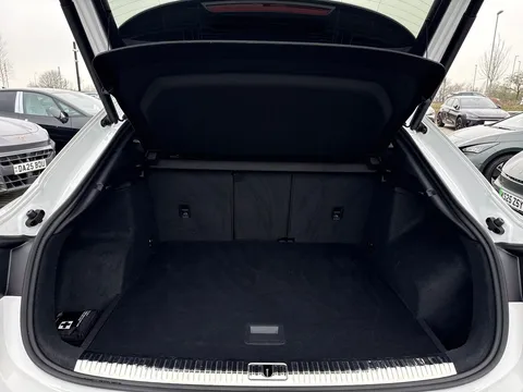 MJ22UUL Audi Q3 1.5 TFSI CoD 35 S line Sportback S Tronic Euro 6 (s/s) 5dr Thumbnail #10