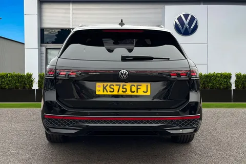 KS75CFJ Volkswagen Passat 1.5 TSI eHybrid 272 Black Edition 5dr DSG **TOW BAR, BLACK SIGNATURE PACK** Thumbnail #5