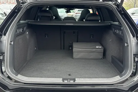 KS75CFJ Volkswagen Passat 1.5 TSI eHybrid 272 Black Edition 5dr DSG **TOW BAR, BLACK SIGNATURE PACK** Thumbnail #8