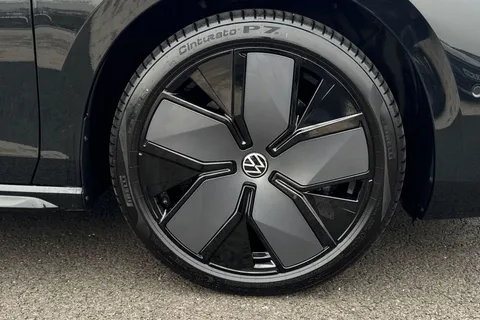 KS75CFJ Volkswagen Passat 1.5 TSI eHybrid 272 Black Edition 5dr DSG **TOW BAR, BLACK SIGNATURE PACK** Thumbnail #12