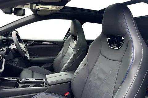 KS75CFJ Volkswagen Passat 1.5 TSI eHybrid 272 Black Edition 5dr DSG **TOW BAR, BLACK SIGNATURE PACK** Thumbnail #17