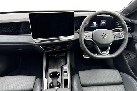 KS75CFJ Volkswagen Passat 1.5 TSI eHybrid 272 Black Edition 5dr DSG **TOW BAR, BLACK SIGNATURE PACK** Thumbnail #19