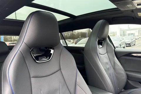 KS75CFJ Volkswagen Passat 1.5 TSI eHybrid 272 Black Edition 5dr DSG **TOW BAR, BLACK SIGNATURE PACK** Thumbnail #25