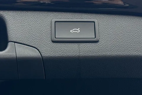 KS75CFJ Volkswagen Passat 1.5 TSI eHybrid 272 Black Edition 5dr DSG **TOW BAR, BLACK SIGNATURE PACK** Thumbnail #27