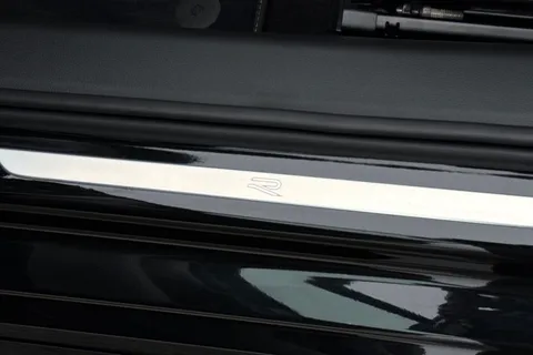 KS75CFJ Volkswagen Passat 1.5 TSI eHybrid 272 Black Edition 5dr DSG **TOW BAR, BLACK SIGNATURE PACK** Thumbnail #36