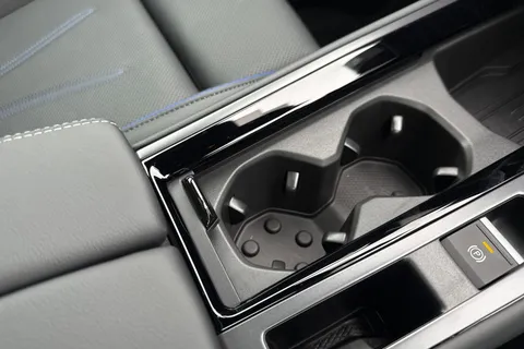 KS75CFJ Volkswagen Passat 1.5 TSI eHybrid 272 Black Edition 5dr DSG **TOW BAR, BLACK SIGNATURE PACK** Thumbnail #42