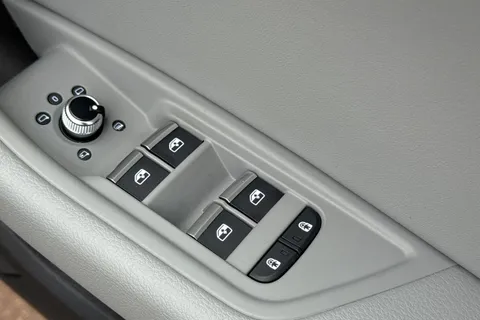 WU24NHP Audi A5 Sport 35 TFSI 150 PS S tronic Thumbnail #45