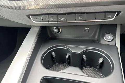 WU24NHP Audi A5 Sport 35 TFSI 150 PS S tronic Thumbnail #60