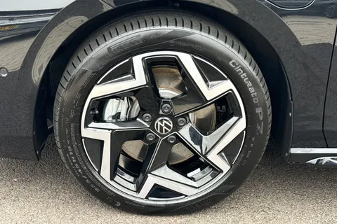 DG75ZYH Volkswagen Passat 1.5 TSI eHybrid 272 R-Line 5dr DSG**PAN ROOF + INFO PACK + DRIVER ASSIST** Thumbnail #13