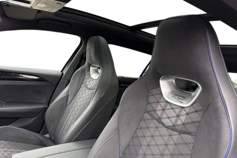 DG75ZYH Volkswagen Passat 1.5 TSI eHybrid 272 R-Line 5dr DSG**PAN ROOF + INFO PACK + DRIVER ASSIST** Thumbnail #17