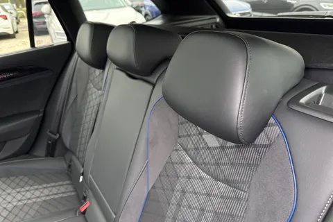 DG75ZYH Volkswagen Passat 1.5 TSI eHybrid 272 R-Line 5dr DSG**PAN ROOF + INFO PACK + DRIVER ASSIST** Thumbnail #20