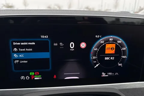 DG75ZYH Volkswagen Passat 1.5 TSI eHybrid 272 R-Line 5dr DSG**PAN ROOF + INFO PACK + DRIVER ASSIST** Thumbnail #38