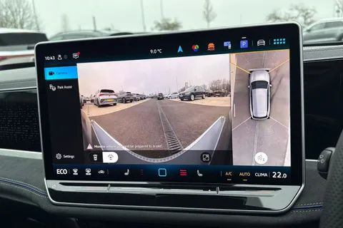 DG75ZYH Volkswagen Passat 1.5 TSI eHybrid 272 R-Line 5dr DSG**PAN ROOF + INFO PACK + DRIVER ASSIST** Thumbnail #40