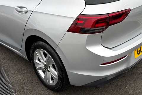 GL23MZZ Volkswagen Golf 1.0 TSI Life 5dr Thumbnail #9