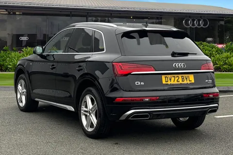 2 of 67 for Audi Q5 S line 40 TDI quattro 204 PS S tronic