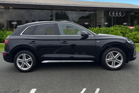 3 of 67 for Audi Q5 S line 40 TDI quattro 204 PS S tronic